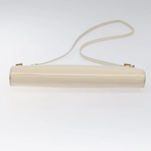 Salvatore Ferragamo Gancini Shoulder Bag Leather Ivory Gold Auth 122679 - Picture 7 of 16